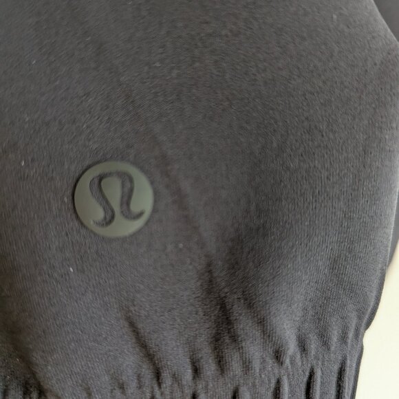 Lululemon Down & Around Crew - Picture 12 of 12